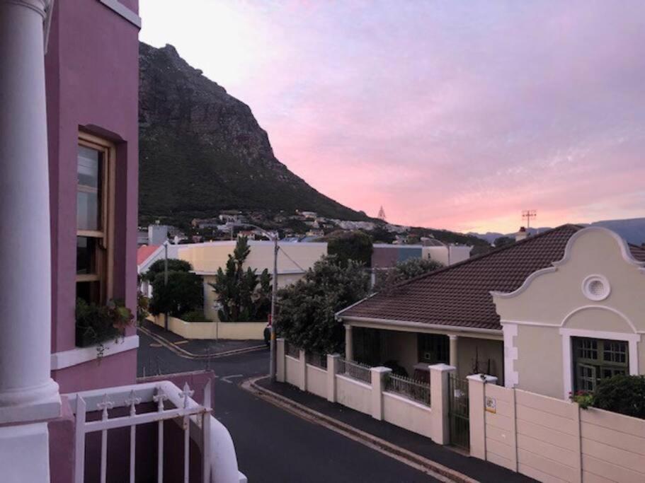 The Pink House Boho Apartment *